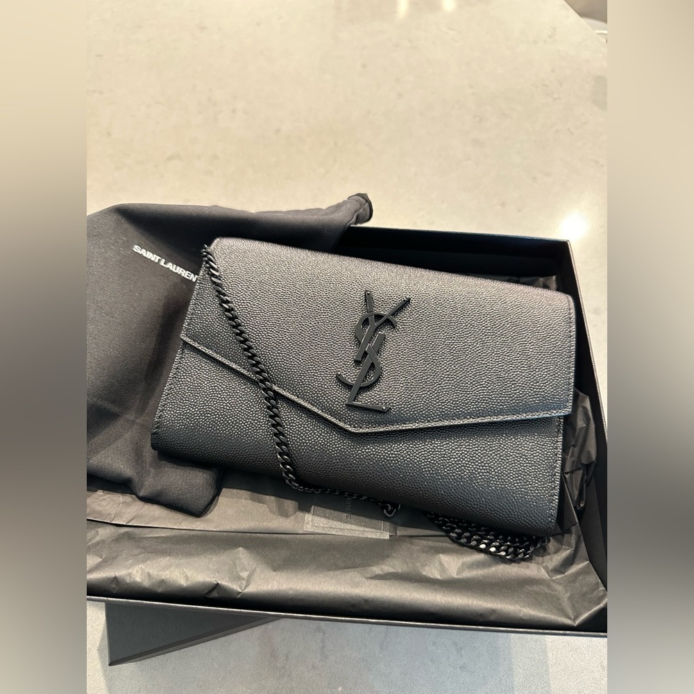 Yves Saint Laurent UPTOWN CHAIN WALLET IN GRAIN DE POUDRE EMBOSSED LEATHER
